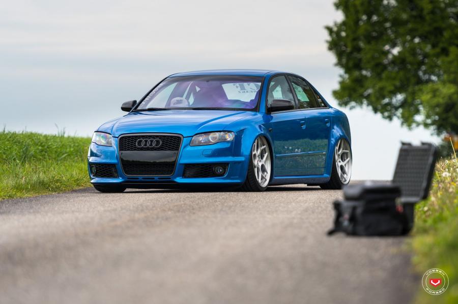  Audi RS4 Sedan on Vossen Wheels (CG-205) 2018 года  (фото 31 из 82)